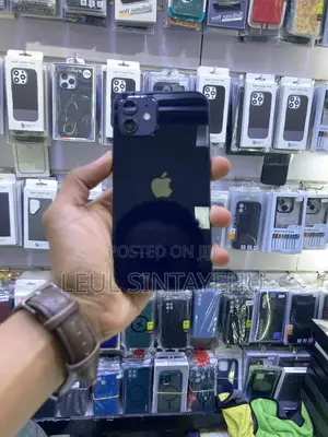 Photo - Apple iPhone 12 64 GB Black