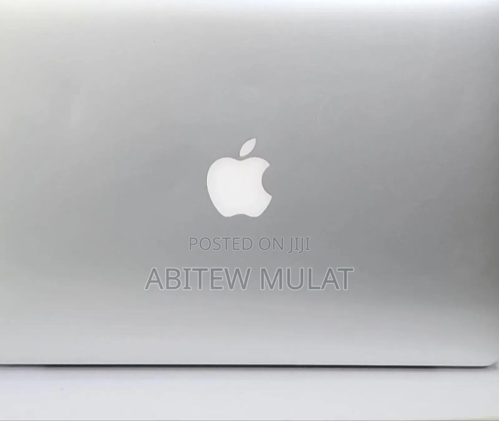 New Laptop Apple MacBook Pro 2015 8GB Intel Core I5 SSD 256GB