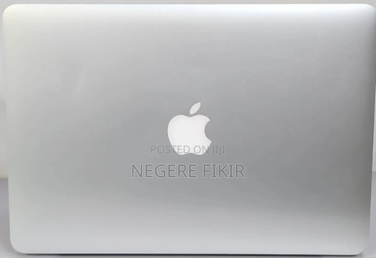New Laptop Apple MacBook Pro 2015 8GB Intel Core I5 SSD 256GB