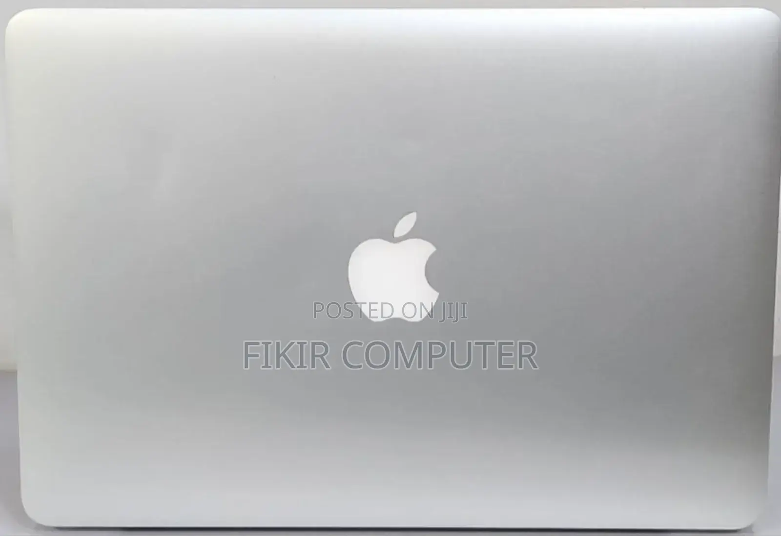 New Laptop Apple MacBook Pro 2015 8GB Intel Core I5 SSD 256GB