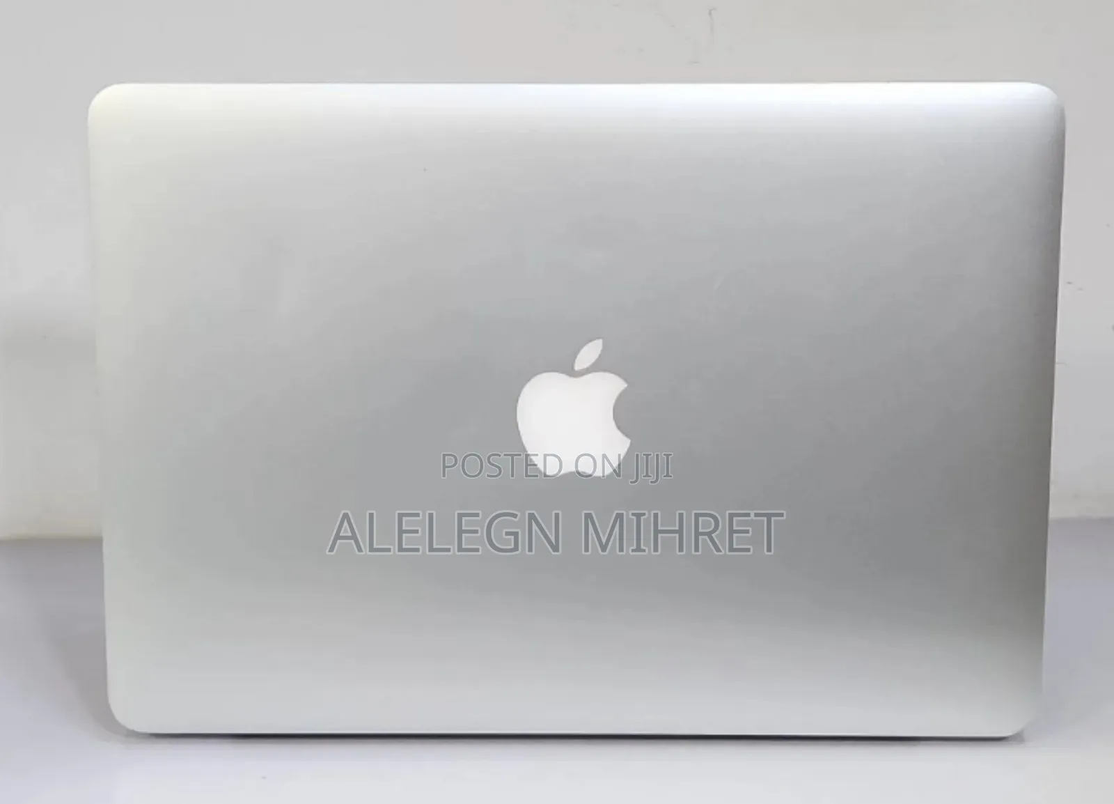 New Laptop Apple MacBook Pro 2015 8GB Intel Core I5 SSD 256GB