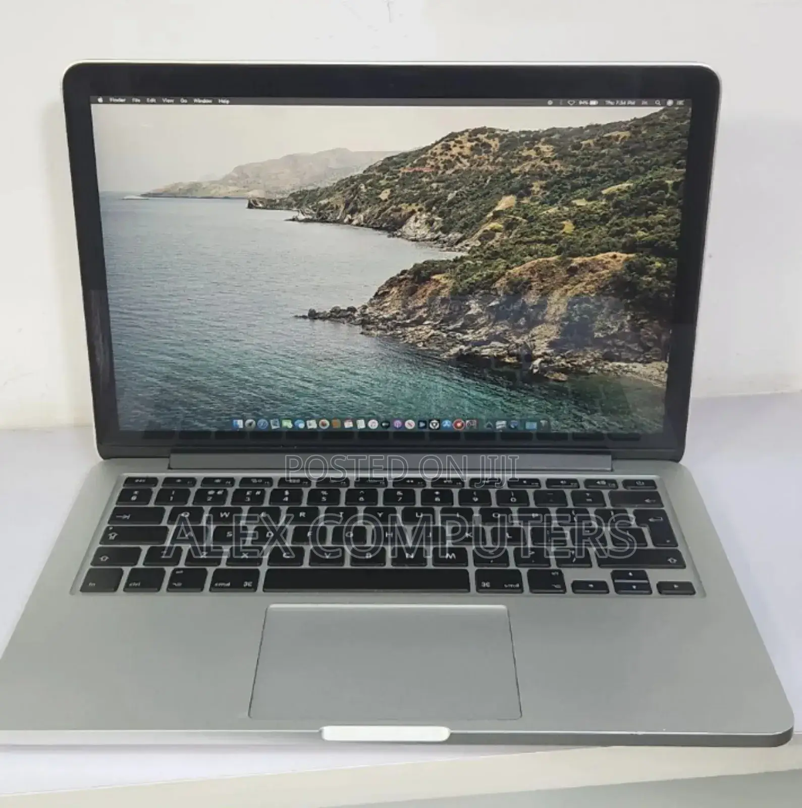 New Laptop Apple MacBook Pro 2015 8GB Intel Core I5 SSD 256GB