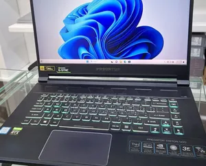 New Laptop Acer Predator Helios 300 16GB Intel Core I7 SSD 1T