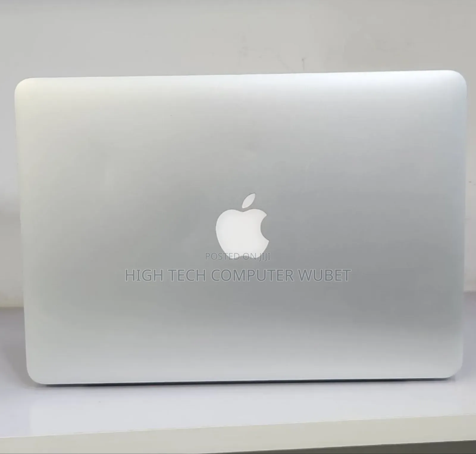 New Laptop Apple MacBook Pro 2015 8GB Intel Core I5 SSD 256GB