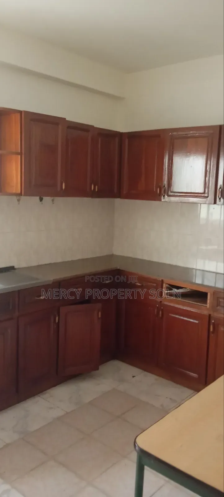 Furnished 7bdrm House in Bole for sale