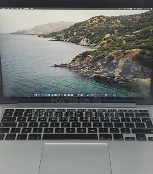 New Laptop Apple MacBook Pro 2015 8GB Intel Core I5 SSD 256GB
