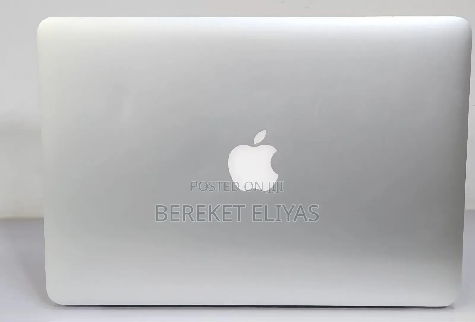 New Laptop Apple MacBook Pro 2015 8GB Intel Core I5 SSD 256GB