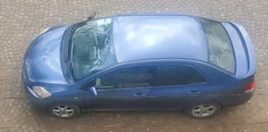 Photo - Toyota Yaris 1.3 2006 Blue