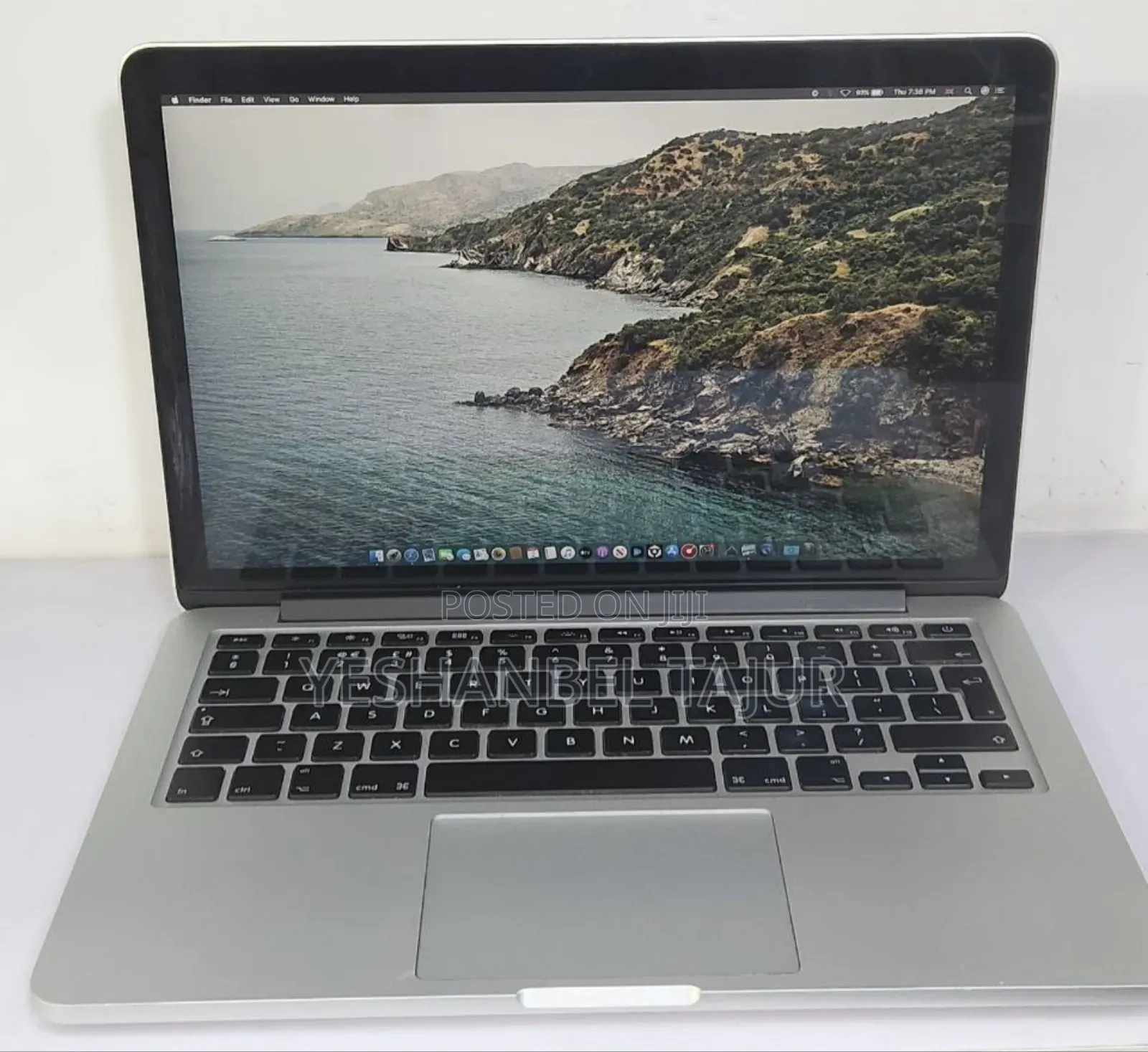 New Laptop Apple MacBook 2015 8GB Intel Core I5 SSD 256GB