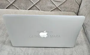 New Laptop Apple MacBook 2015 8GB Intel Core I5 SSD 128GB
