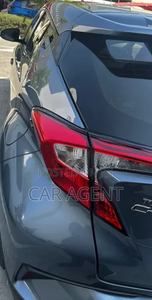 Toyota C-HR 2021 Gray