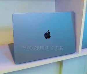 Photo - New Laptop Apple MacBook Pro 2023 M2 16GB Apple M2 SSD 1T