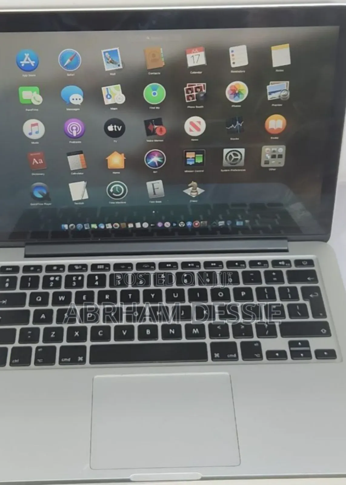 New Laptop Apple MacBook Pro 2015 8GB Intel Core I5 SSD 256GB