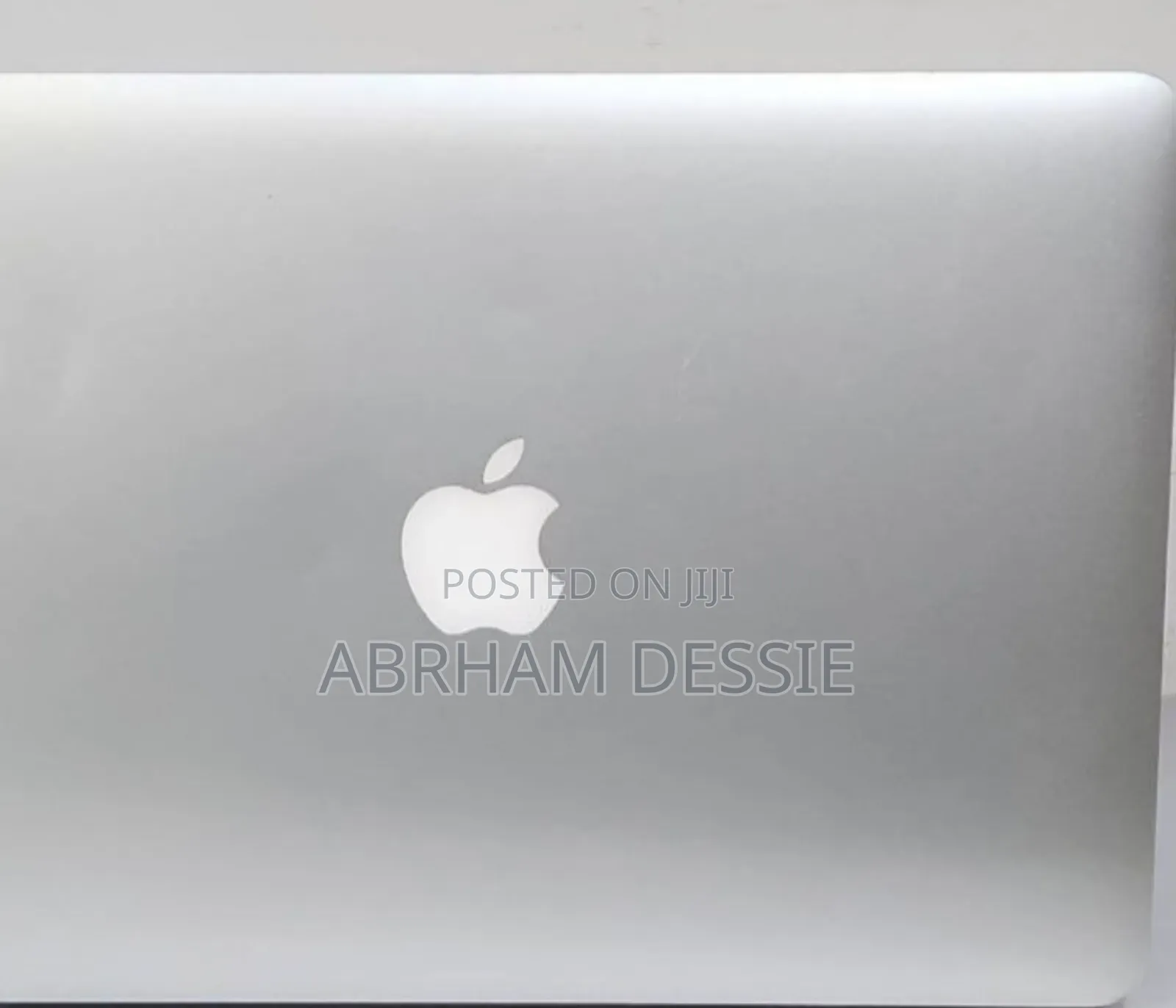 New Laptop Apple MacBook Pro 2015 8GB Intel Core I5 SSD 256GB