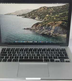 New Laptop Apple MacBook Pro 2015 8GB Intel Core I5 SSD 256GB