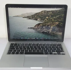 New Laptop Apple MacBook Pro 2015 8GB Intel Core I5 SSD 256GB