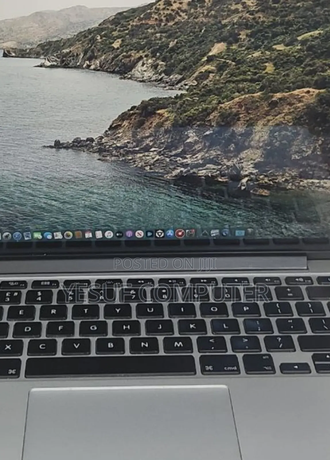 New Laptop Apple MacBook Pro 2015 8GB Intel Core I5 SSD 256GB