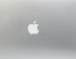 New Laptop Apple MacBook Pro 2015 8GB Intel Core I5 SSD 256GB