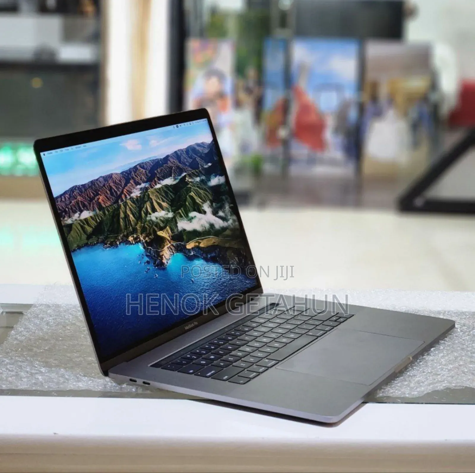 New Laptop Apple MacBook Pro 2017 16GB Intel Core I7 SSD 512GB