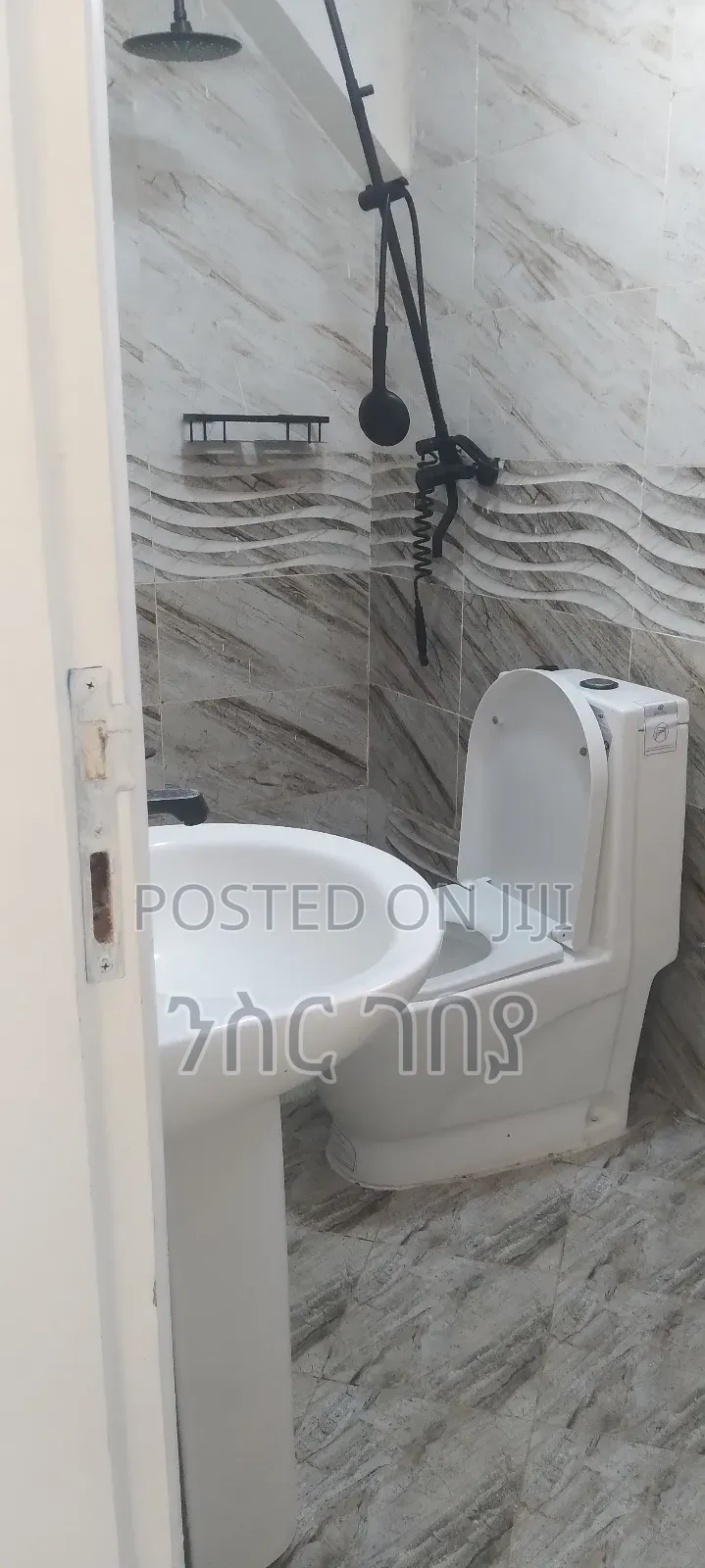 Furnished 2bdrm Condo in Ayat Mekedonia, Yeka for rent