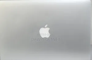 New Laptop Apple MacBook Pro 2015 8GB Intel Core I5 SSD 256GB