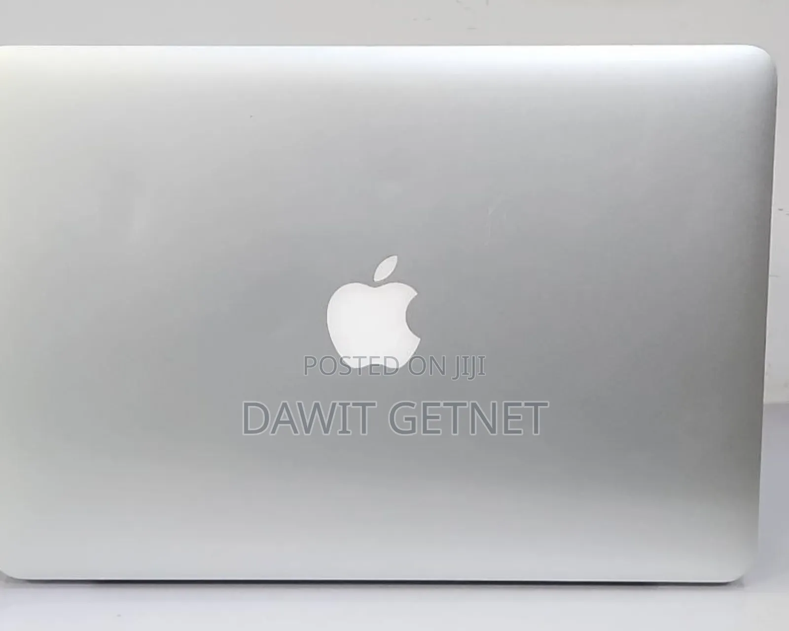 New Laptop Apple MacBook Pro 2015 8GB Intel Core I5 SSD 256GB