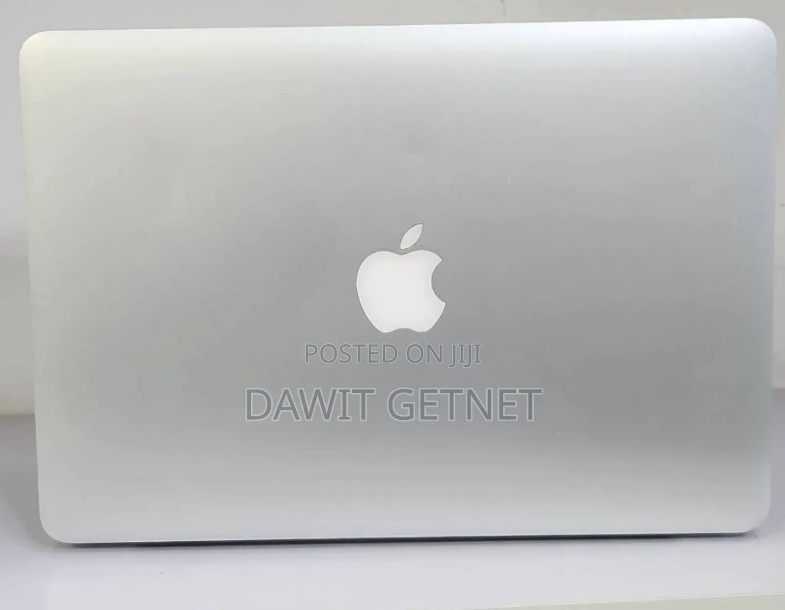 New Laptop Apple MacBook Pro 2015 8GB Intel Core I5 SSD 256GB