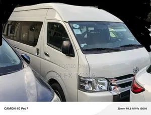 Toyota HiAce 2021 White