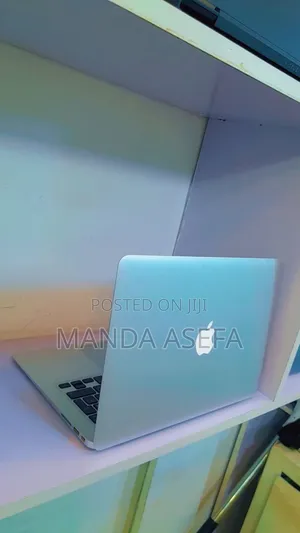 New Laptop Apple MacBook Air 2017 8GB Intel Core I5 SSD 256GB