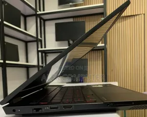 New Laptop HP Omen 15 16GB Intel Core I7 SSD 1T