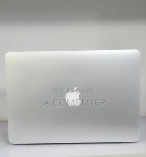 New Laptop Apple MacBook Pro 2015 8GB Intel Core I5 SSD 256GB