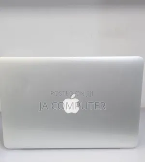 New Laptop Apple MacBook Pro 2015 8GB Intel Core I5 SSD 256GB