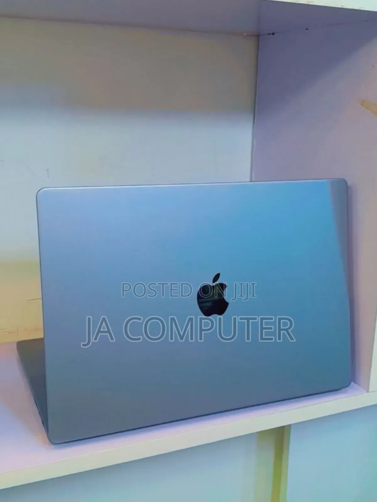 New Laptop Apple MacBook Pro 2023 M2 16GB Apple M2 SSD 1T