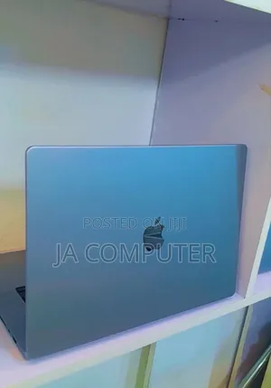 New Laptop Apple MacBook Pro 2023 M2 16GB Apple M2 SSD 1T