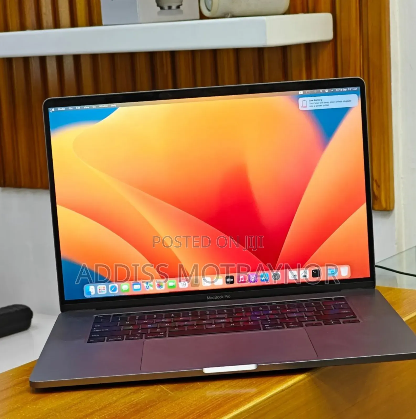 New Laptop Apple MacBook 2019 16GB Intel Core I7 SSD 512GB