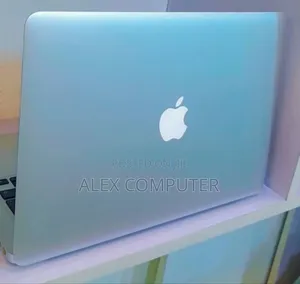 New Laptop Apple MacBook Air 2017 8GB Intel Core I5 SSD 256GB