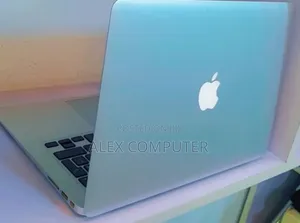 New Laptop Apple MacBook Air 2017 8GB Intel Core I5 SSD 256GB