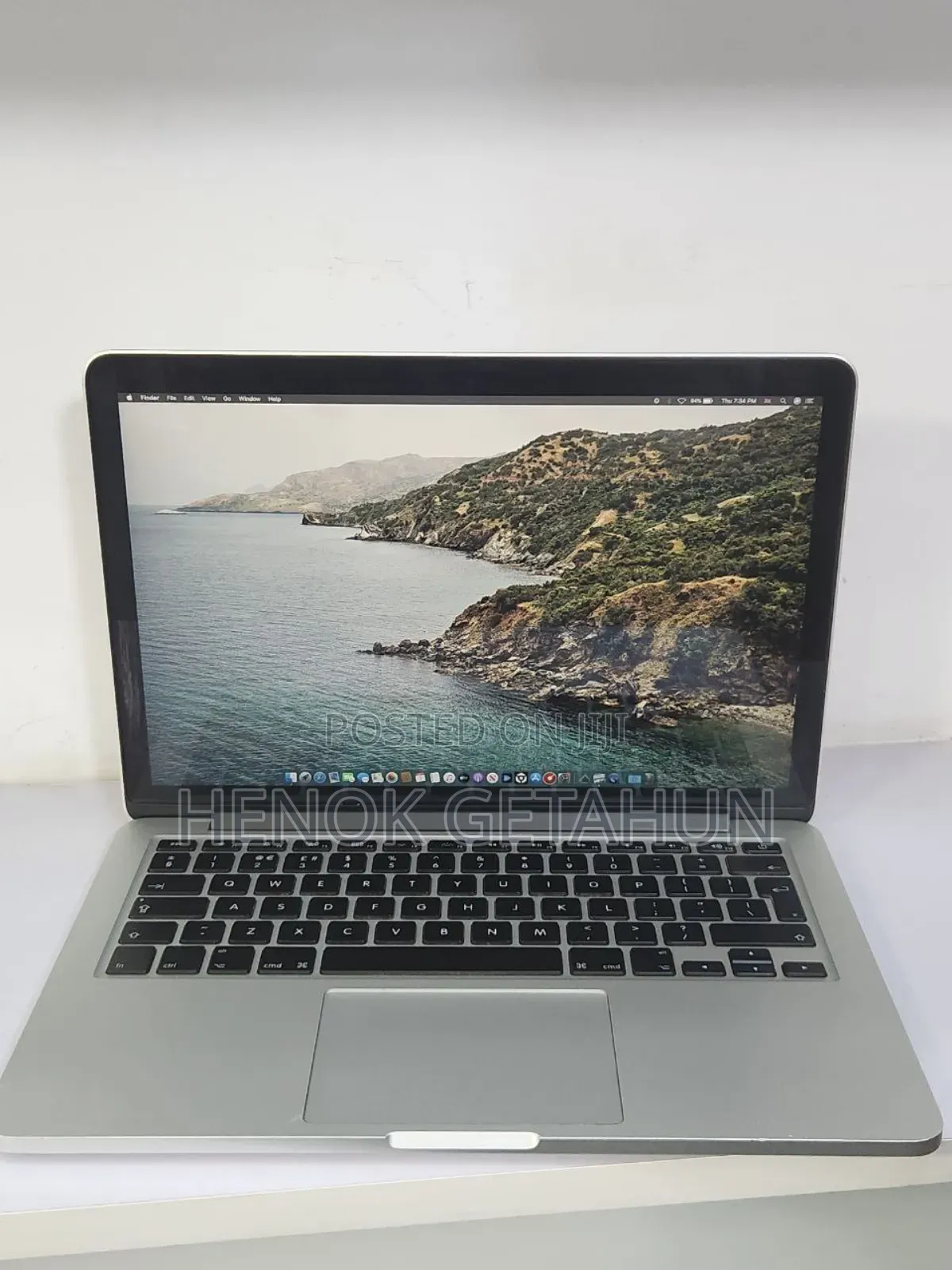 New Laptop Apple MacBook Pro 2015 8GB Intel Core I5 SSD 256GB