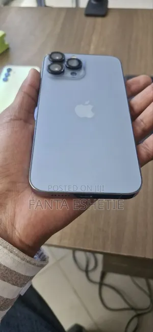 Photo - Apple iPhone 13 Pro Max 256 GB Blue