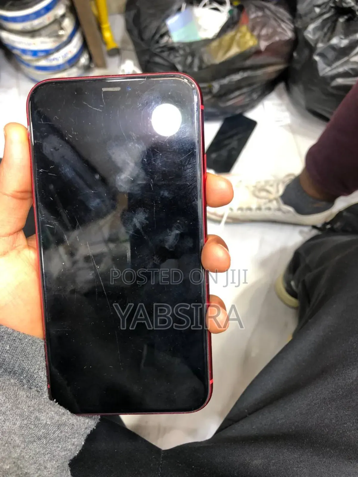 New Apple iPhone 11 64 GB Red