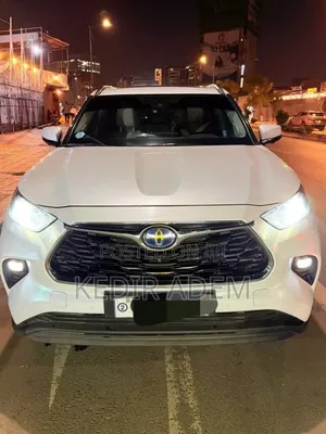 Photo - Toyota Highlander 2023 White