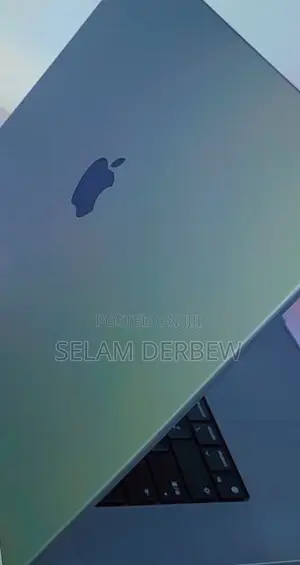 New Laptop Apple MacBook Pro 2023 M2 16GB Apple M2 SSD 1T