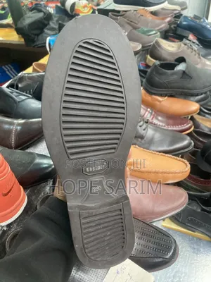 ምቻት ያላቸው ጫማ Shoes Italy