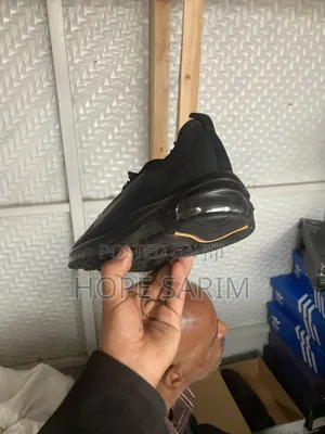 Nike Air Shoes ጫማ ምቻት ያለው