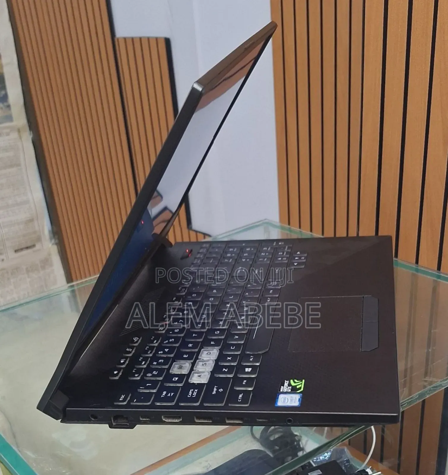 New Laptop Dell Inspiron 13z 8GB Intel Core I3 SSD 128GB