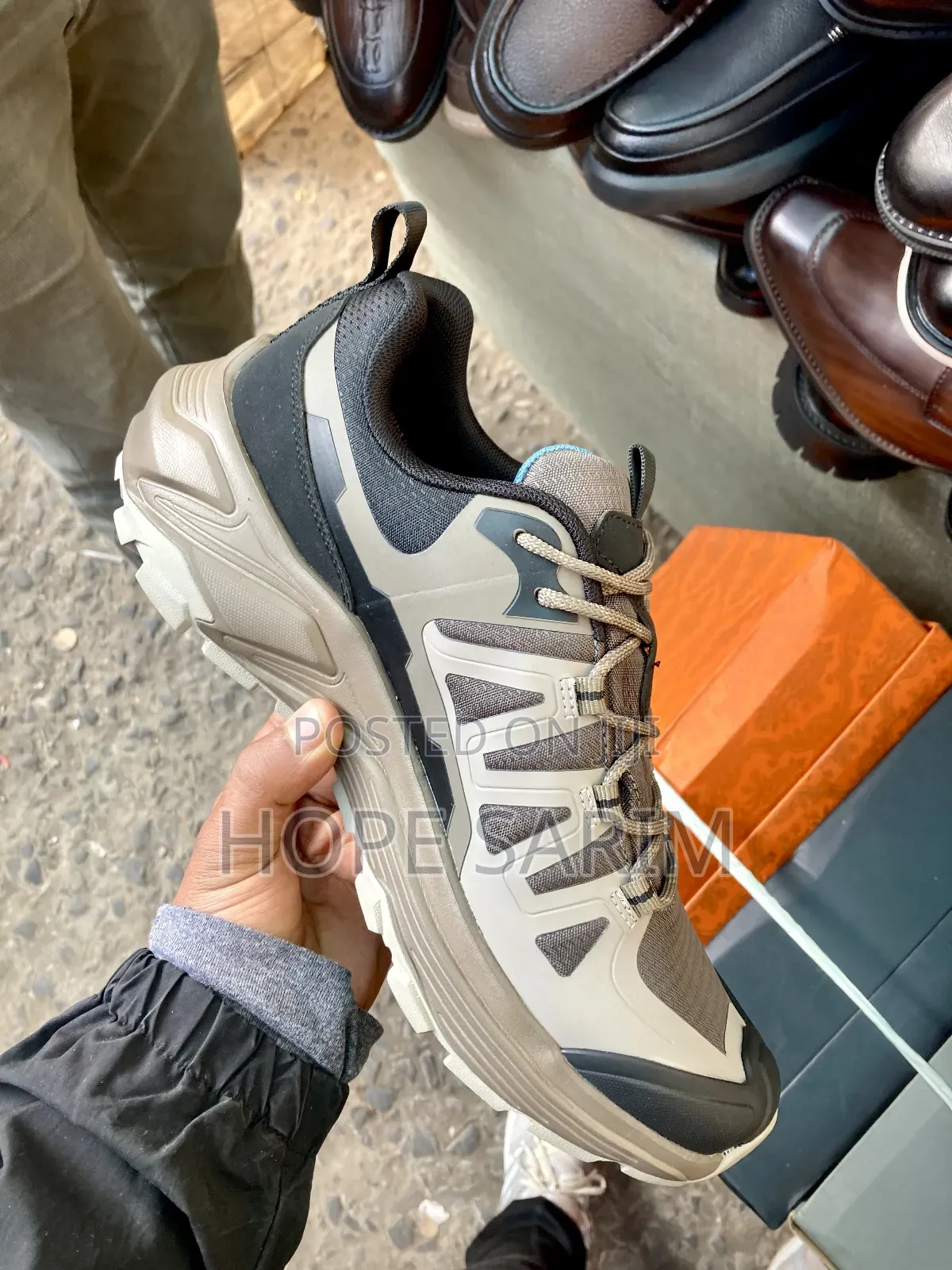 ምቻት እና ጥራት ያላቸው ጫማ Shoes