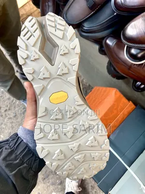 ምቻት እና ጥራት ያላቸው ጫማ Shoes