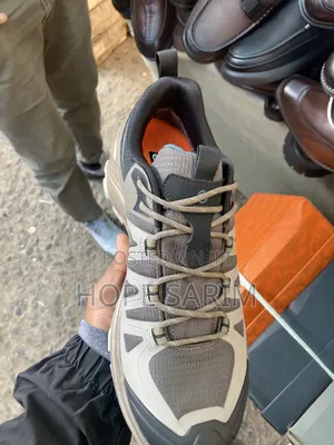 ምቻት እና ጥራት ያላቸው ጫማ Shoes