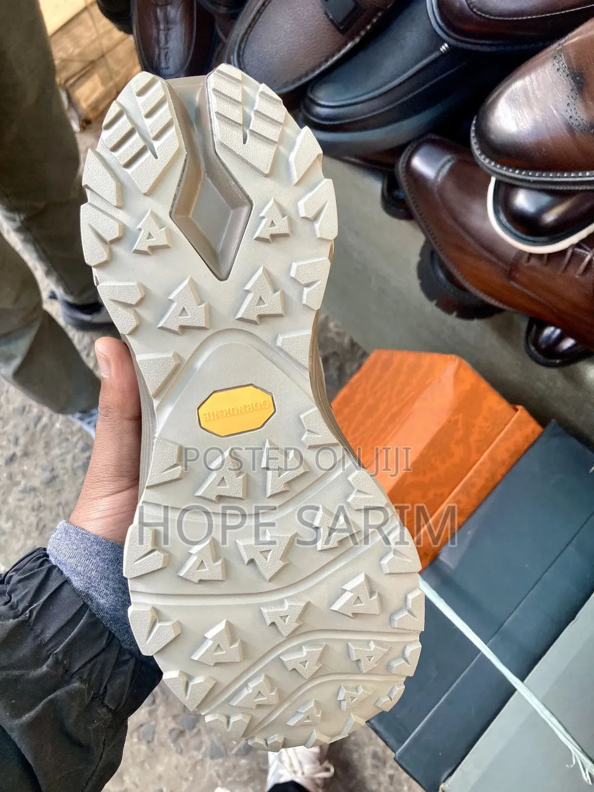 ምቻት እና ጥራት ያላቸው ጫማ Shoes