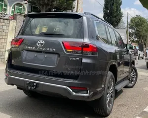 New Toyota Land Cruiser 2023 Gray